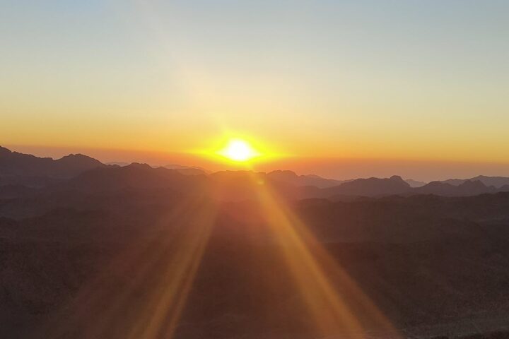 Zonsopgang tijdens innerlijke reis in Egypte – leven volgens je natuurlijke ritme